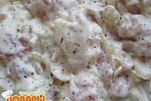 Шаг 2: Добавляем к мясу порезанный полукольцами …