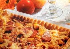 Луковый пирог с салями