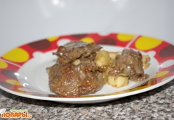 Печень с яблоками