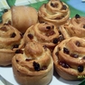 Булочки с изюмом и корицей