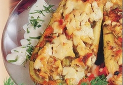 Кабачки, фаршированные сыром