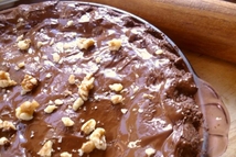 Шаг 6: Готовый пирог еще горячим покрыть …