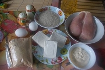 Шаг 1: Сыр потрите на мелкой терке. …