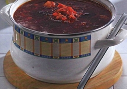 Рецепт: Вегетарианский борщ с черносливом  