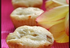 Маффины с ревенем и белым шоколадом