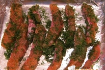 Шаг 6: Форму для выпекания застилаем фольгой, …