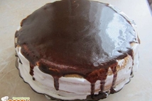 Шаг 12: Торт ставим на час в …