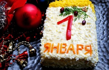 Как оформить новогодний салат