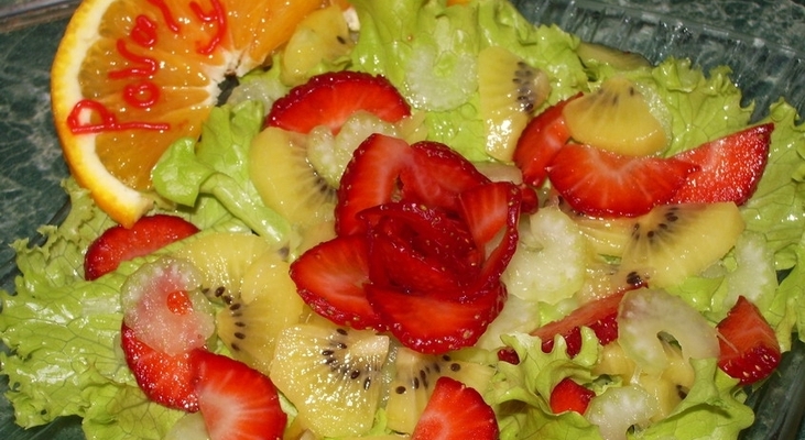 Салат "Клубничка"