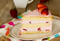 Торт "Клубничная нежность"