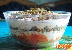 Рецепт: Салат слоёный "Повышаем гемоглобин"