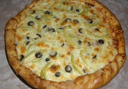 Рецепт: Пицца мясная по-домашнему 