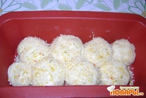 Шаг 3: Далее из теста скатать "колбаску" …