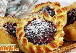 Рецепт: Ватрушки с ягодами