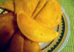 Рецепт: Эмпанадас из кукурузной муки с моццареллой