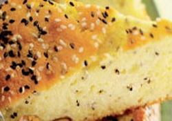 Рецепт: Кекс с финиками и кунжутом