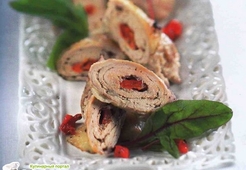 Рулетики из свинины с тремя перцами 