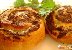 Слоеные булочки с паштетом