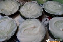 Шаг 3: и огурца с одной стороны …