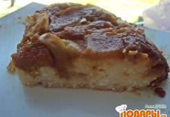 Творожная запеканка с карамелизованными яблоками