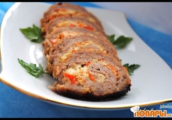 Рецепт: Мясной рулет с овощным омлетом
