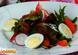 Рецепт: Финский салат с копченой мойвой