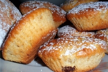 Шаг 2: Яблоки сбрызнуть лимонным соком, добавить …