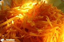 Шаг 1: Морковку помыть и очистить от …