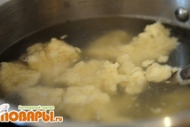 Шаг 8: Ёжиков мы будем отваривать уже …