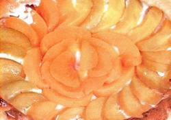 Рецепт: Пирог с консервированными персиками