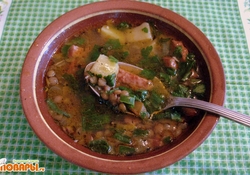 Рецепт: Чечевичная похлебка с копченой грудинкой