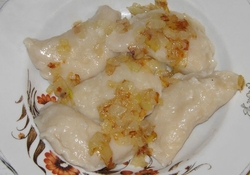 Рецепт: Вареники с сырой картошкой