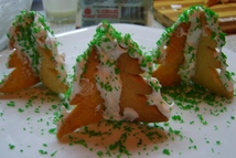 Шаг 9: Крем дополнительно наносим на края …