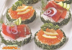 Рецепт: Канапе с рыбой и икрой