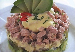 Рецепт: Салат из запеченного мяса 