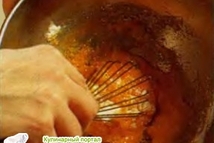 Шаг 1: Соедините в кастрюле с закругленным …