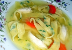 Рецепт: Бульон с зеленой лапшой