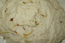 Шаг 4: После чего в подошедшее тесто …