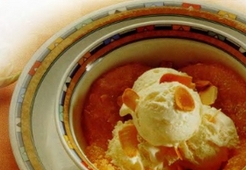 Мороженое с ананасом