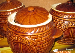 Рецепт: Картофель с мясом и грибами в горшочке