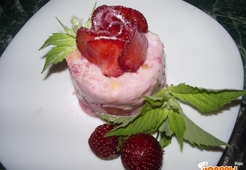 Клубнично-йогуртовый мусс