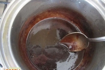 Шаг 10: Отдельно делаем шоколадную глазурь: в …