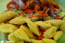 Шаг 2: Все соединить, добавить грибы, посолить, …