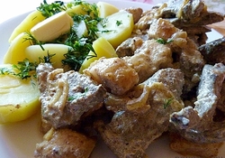 Рецепт: Нежная и аппетитная свиная печень