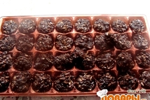 Шаг 4: Делаем из массы небольшие шарики …