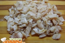 Шаг 4: Рыбу отварить в подсоленной воде …