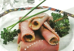 Рецепт: Рулетики из ветчины