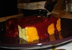 Рецепт: Чизкейк манный с ягодным соусом