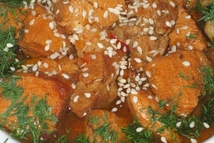 Шаг 4: Пока мясо обжаривается, в бульон …