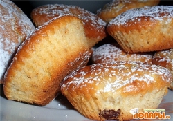 Рецепт: Маффины с яблоками и изюмом